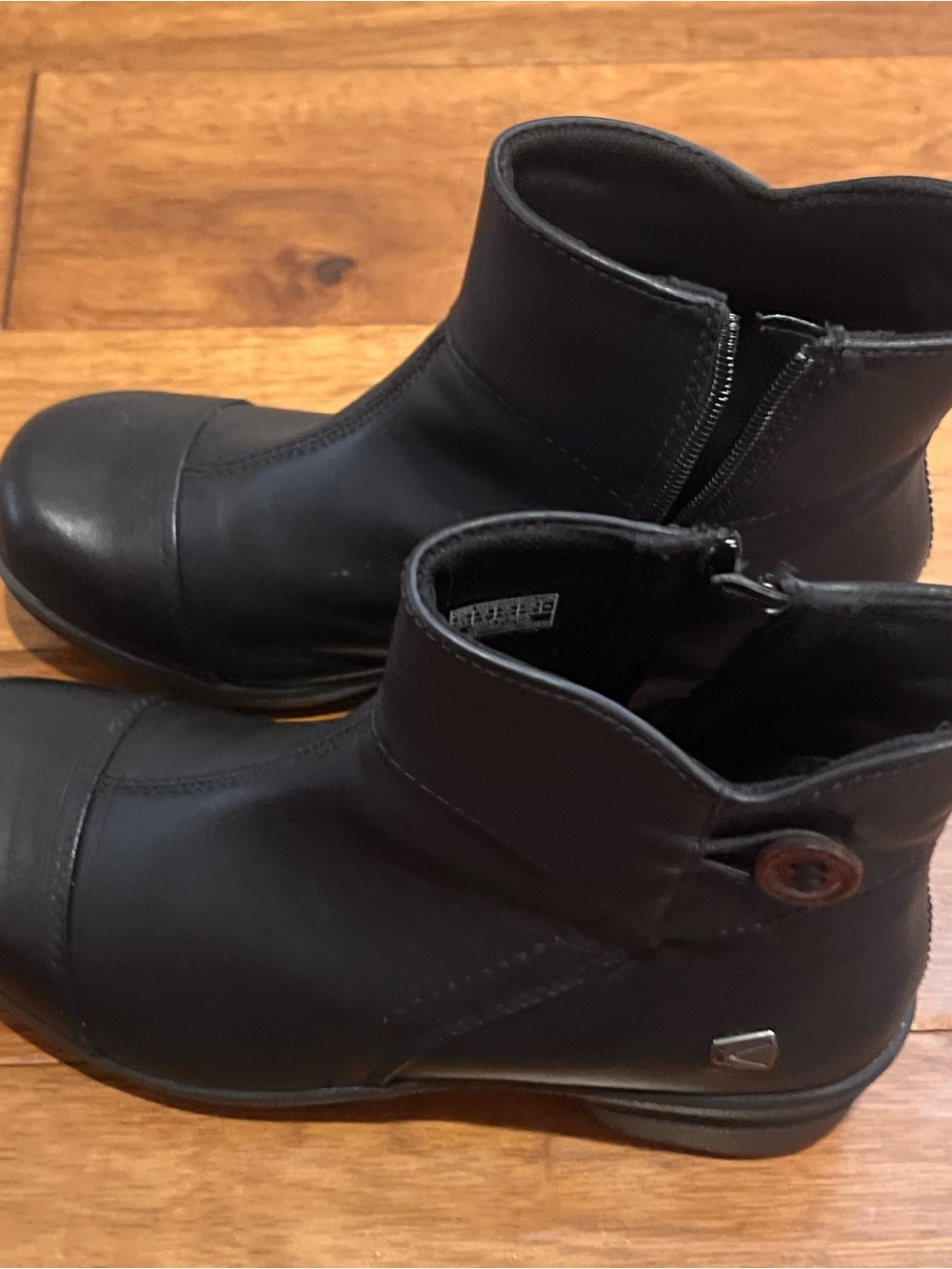 Keen Boots - Picture 7 of 7
